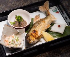 美味しそうな食事